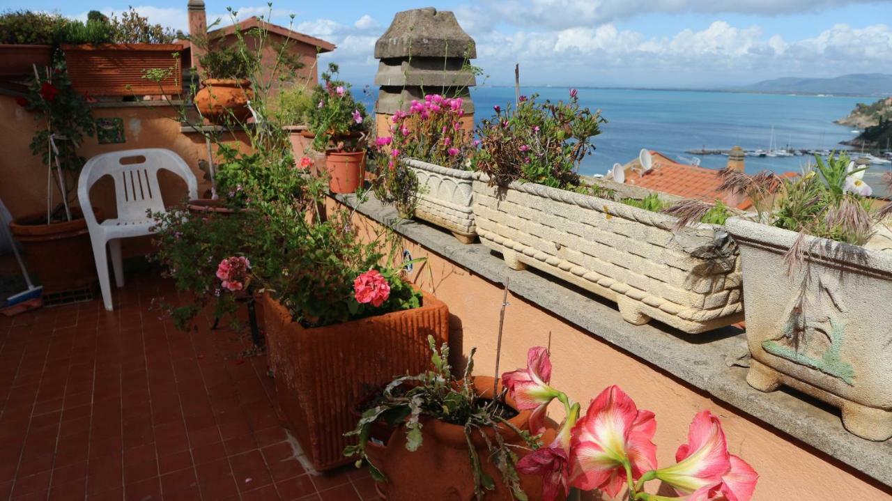 La Casa Di Elba E Mario Appartement Porto Santo Stefano  Buitenkant foto
